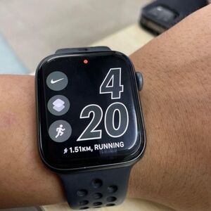 Apple Watch Series 4